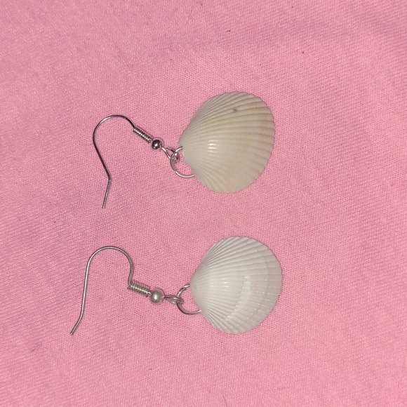 Shell earrings - Picture 1 of 4